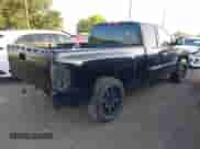 2011 Chevrolet Silverado 1500 LT z VIN 1GCRCSE08BZ276587, wystawiony jako IAAI lot #42464061 z przebiegiem 134 318 mil mil oraz . Historia ofert i sprzedaży dostępna na DreamBid. Obrazek 4.