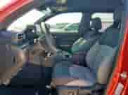 2025 Toyota Tacoma SR5 с VIN 3TYKB5FN7ST021127, выставлен на аукционе Copart как лот 72092645 с пробегом 641 миль миль и Списание • Salvage title. История ставок и продаж доступна на DreamBid. Изображение 7.