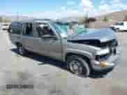 2000 Chevrolet Suburban LT with VIN 3GNGK26U3YG169622, listed as a IAAI auction lot 42131728 with 164,465 mi miles and . Bid and sale history available at DreamBid. Image 1.
