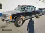 1992 GMC Sierra 1500 z VIN 2GTEK19K0N1519801, wystawiony jako Copart lot #76756064 z przebiegiem 325 350 mil mil oraz Czysty tytuł • Clean title. Historia ofert i sprzedaży dostępna na DreamBid. Obrazek 1.