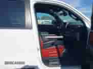 2020 Ram 1500 Rebel z VIN 1C6SRFLT7LN195486, wystawiony jako IAAI lot #43499888 z przebiegiem 161 678 mil mil oraz . Historia ofert i sprzedaży dostępna na DreamBid. Obrazek 5.