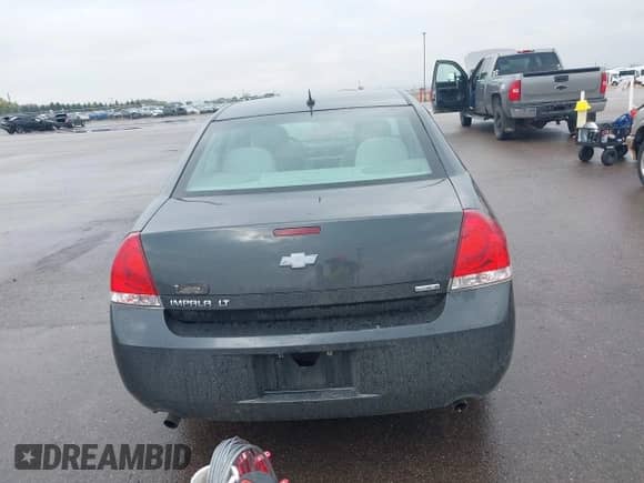 2016 Chevrolet Impala LT z VIN 2G1WB5E35G1102485, wystawiony jako IAAI lot #43442367 z przebiegiem 106 548 mil mil oraz . Historia ofert i sprzedaży dostępna na DreamBid. Obrazek 16.