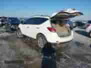 2014 Nissan Murano SL z VIN JN8AZ1MU6EW406712, wystawiony jako IAAI lot #41248115 z przebiegiem 226 578 mil mil oraz . Historia ofert i sprzedaży dostępna na DreamBid. Obrazek 3.