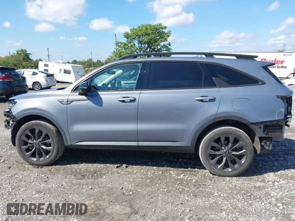 2022 Kia Sorento SX with VIN 5XYRKDLF1NG139550, listed as a IAAI auction lot 43318058 with 30,514 mi miles and . Bid and sale history available at DreamBid. Image 15.