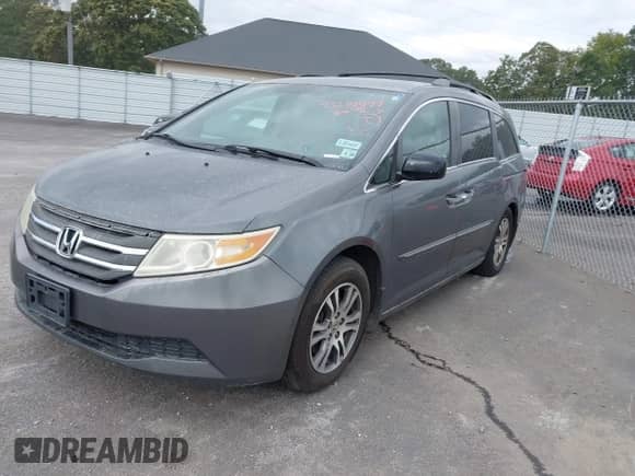2013 Honda Odyssey EX с VIN 5FNRL5H41DB033471, выставлен на аукционе IAAI как лот 43274449 с пробегом 214 131 миль миль и . История ставок и продаж доступна на DreamBid. Изображение 2.