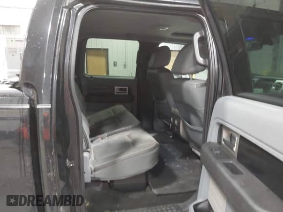 2011 Ford F-150 Lariat с VIN 1FTFW1CT7BFB38106, выставлен на аукционе IAAI как лот 43444415 с пробегом 248 862 миль миль и . История ставок и продаж доступна на DreamBid. Изображение 8.