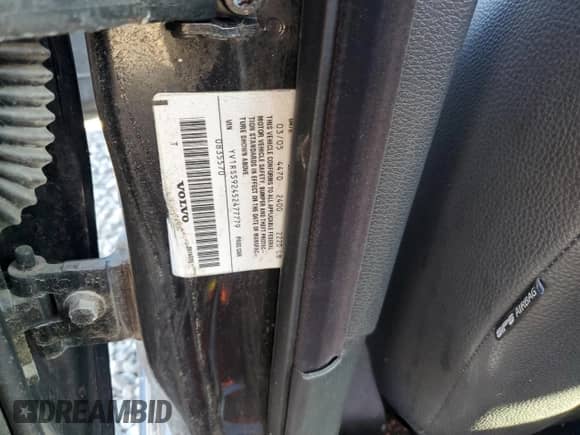 2005 Volvo S60 с VIN YV1RS592452477779, выставлен на аукционе Copart как лот 82005425 с пробегом 108 734 миль миль и Списание • Salvage title. История ставок и продаж доступна на DreamBid. Изображение 12.