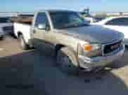 2001 GMC Sierra 1500 SL z VIN 1GTEC14V81Z333066, wystawiony jako IAAI lot #41959464 z przebiegiem 417 637 mil mil oraz . Historia ofert i sprzedaży dostępna na DreamBid. Obrazek 1.