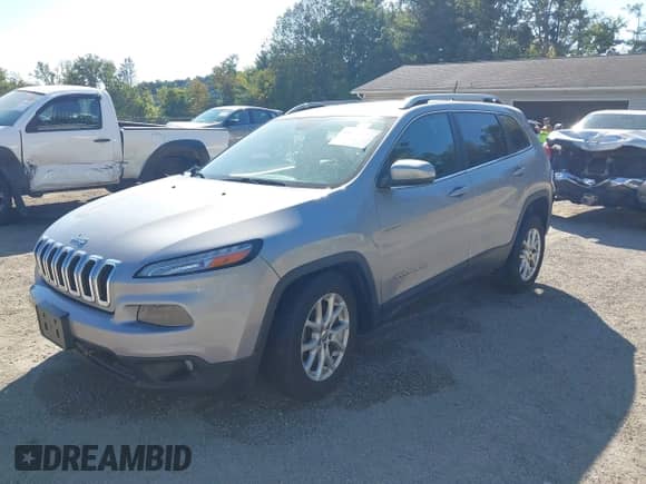 2014 Jeep Cherokee Latitude with VIN 1C4PJMCBXEW308071, listed as a IAAI auction lot 43196539 with 116,051 mi miles and . Bid and sale history available at DreamBid. Image 18.