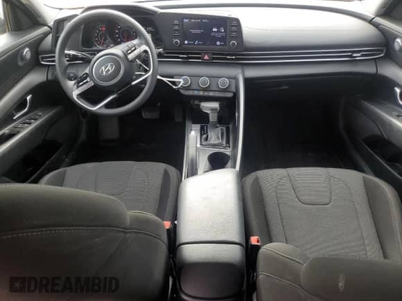 2022 Hyundai Elantra SE z VIN 5NPLL4AG0NH084421, wystawiony jako Copart lot #67058515 z przebiegiem 58 063 mil mil oraz Szkoda całkowita • Salvage title. Historia ofert i sprzedaży dostępna na DreamBid. Obrazek 8.