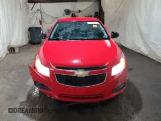 2014 Chevrolet Cruze LS z VIN 1G1PA5SG8E7193413, wystawiony jako Copart lot #89633905 z przebiegiem 62 230 mil mil oraz Szkoda całkowita • Salvage title. Historia ofert i sprzedaży dostępna na DreamBid. Obrazek 5.