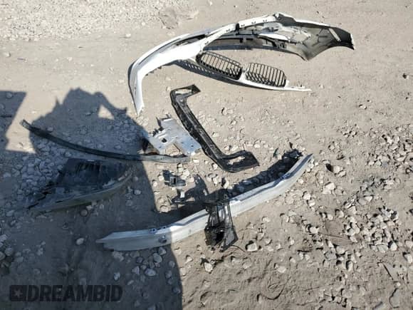 2013 BMW 3 Series 328i с VIN WBA3A5G56DNP26766, выставлен на аукционе Copart как лот 86213875 с пробегом 186 665 миль миль и Списание • Salvage title. История ставок и продаж доступна на DreamBid. Изображение 12.