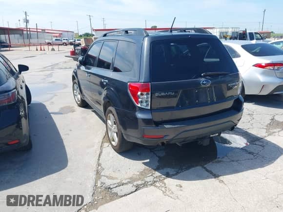 2009 Subaru Forester X Limited z VIN JF2SH64609H717825, wystawiony jako IAAI lot #42687851 z przebiegiem 219 163 mil mil oraz . Historia ofert i sprzedaży dostępna na DreamBid. Obrazek 3.