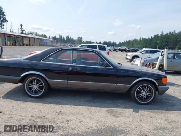 1984 Mercedes-Benz 500 с VIN WDB1260441A072618, выставлен на аукционе IAAI как лот 42543069 с пробегом 109 091 миль миль и . История ставок и продаж доступна на DreamBid. Изображение 13.
