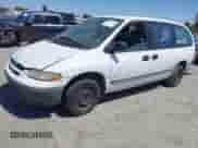 1996 Dodge Grand Caravan with VIN 2B4GP2431TR761606, listed as a IAAI auction lot 42562962 with Not provided miles and . Bid and sale history available at DreamBid. Image 2.