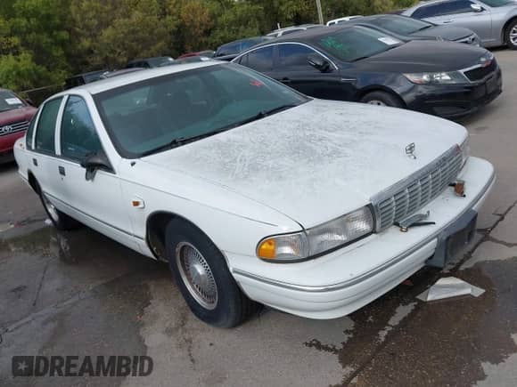 1996 Chevrolet Caprice 1SA Special Value с VIN 1G1BL52P3TR183328, выставлен на аукционе IAAI как лот 43535005 с пробегом Не указан миль и . История ставок и продаж доступна на DreamBid. Изображение 1.