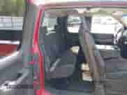 2007 Chevrolet Silverado 1500 Work Truck z VIN 1GCEK19J17Z581192, wystawiony jako IAAI lot #43319445 z przebiegiem 246 570 mil mil oraz . Historia ofert i sprzedaży dostępna na DreamBid. Obrazek 8.