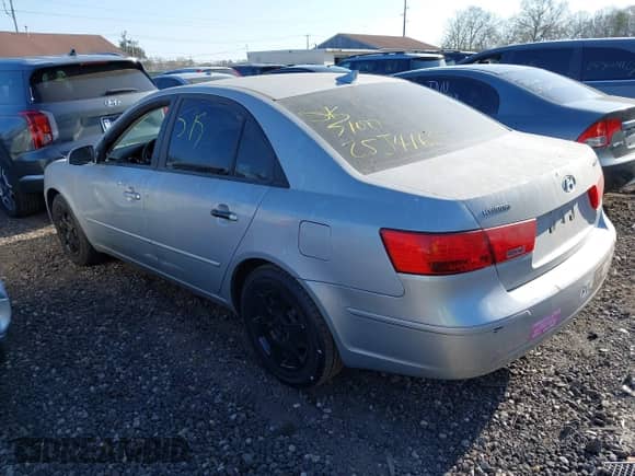 2010 Hyundai Sonata GLS z VIN 5NPET4AC8AH578641, wystawiony jako IAAI lot #42121165 z przebiegiem 217 839 mil mil oraz . Historia ofert i sprzedaży dostępna na DreamBid. Obrazek 3.