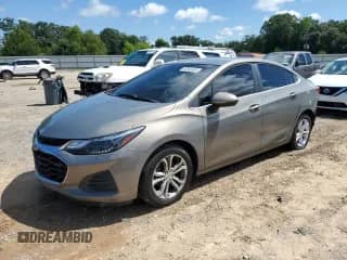 2019 Chevrolet Cruze LT с VIN 1G1BE5SM0K7115661, выставлен на аукционе Copart как лот 68943605 с пробегом 180 908 миль миль и Чистый • Clean title. История ставок и продаж доступна на DreamBid. Изображение 1.