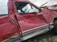 1994 Ford F-150 z VIN 1FTEF14H6RLA20940, wystawiony jako Copart lot #45882125 z przebiegiem Nie podano mil oraz Czysty tytuł • Clean title. Historia ofert i sprzedaży dostępna na DreamBid. Obrazek 10.