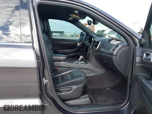 2018 Jeep Grand Cherokee Laredo z VIN 1C4RJEAG7JC450922, wystawiony jako IAAI lot #41169294 z przebiegiem 158 689 mil mil oraz . Historia ofert i sprzedaży dostępna na DreamBid. Obrazek 5.