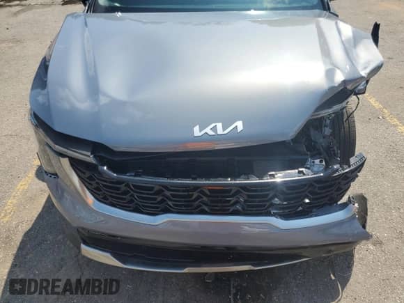 2024 Kia Sorento S with VIN 5XYRL4JC0RG298927, listed as a Copart auction lot 69260895 with 8,847 mi miles and Salvage title. Bid and sale history available at DreamBid. Image 12.