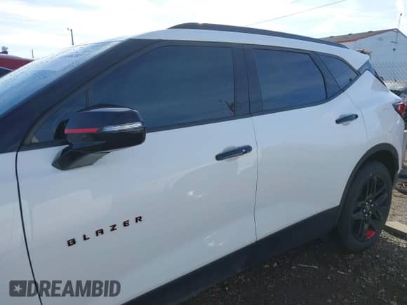 2020 Chevrolet Blazer LT с VIN 3GNKBCR4XLS698213, выставлен на аукционе IAAI как лот 41686203 с пробегом 43 107 миль миль и . История ставок и продаж доступна на DreamBid. Изображение 14.