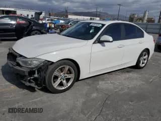 2014 BMW 3 Series 328i с VIN WBA3C1C55EK115686, выставлен на аукционе Copart как лот 82491635 с пробегом 113 929 миль миль и Списание • Salvage title. История ставок и продаж доступна на DreamBid. Изображение 1.