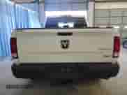 2018 Ram 1500 Express z VIN 1C6RR7FG5JS308949, wystawiony jako Copart lot #70088005 z przebiegiem 62 770 mil mil oraz Szkoda całkowita • Salvage title. Historia ofert i sprzedaży dostępna na DreamBid. Obrazek 6.