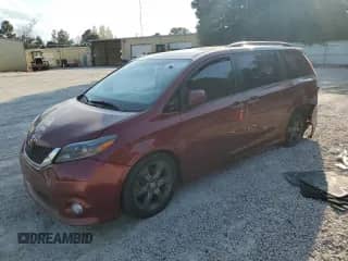 2016 Toyota Sienna SE с VIN 5TDXK3DC0GS726608, выставлен на аукционе Copart как лот 81816605 с пробегом 93 863 миль миль и Списание • Salvage title. История ставок и продаж доступна на DreamBid. Изображение 1.