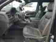 2021 Chevrolet Tahoe RST z VIN 1GNSKRKD3MR493091, wystawiony jako Copart lot #80926665 z przebiegiem 56 944 mil mil oraz Szkoda całkowita • Salvage title. Historia ofert i sprzedaży dostępna na DreamBid. Obrazek 7.