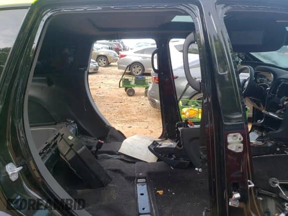 2018 Jeep Grand Cherokee Trackhawk z VIN 1C4RJFN99JC223538, wystawiony jako Copart lot #55899791 z przebiegiem Nie podano mil oraz Nie do naprawy • Non repairable. Historia ofert i sprzedaży dostępna na DreamBid. Obrazek 6.