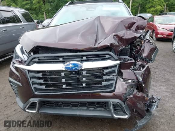 2024 Subaru Ascent Touring with VIN 4S4WMAWD5R3461085, listed as a IAAI auction lot 42364309 with 5,683 mi miles and . Bid and sale history available at DreamBid. Image 12.