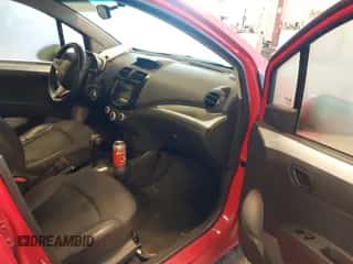 2013 Chevrolet Spark LT с VIN KL8CD6S92DC504398, выставлен на аукционе IAAI как лот 43525014 с пробегом 96 876 миль миль и . История ставок и продаж доступна на DreamBid. Изображение 5.