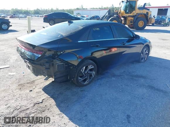 2024 Hyundai Elantra SEL с VIN KMHLS4DG6RU796860, выставлен на аукционе IAAI как лот 43004675 с пробегом 24 145 миль миль и . История ставок и продаж доступна на DreamBid. Изображение 4.