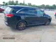 2018 Kia Sorento LX z VIN 5XYPGDA31JG400672, wystawiony jako IAAI lot #42907542 z przebiegiem 224 596 mil mil oraz . Historia ofert i sprzedaży dostępna na DreamBid. Obrazek 4.