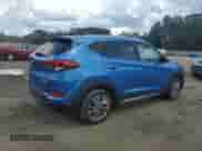 2017 Hyundai Tucson SE z VIN KM8J33A40HU294126, wystawiony jako Copart lot #80212895 z przebiegiem Nie podano mil oraz Czysty tytuł • Clean title. Historia ofert i sprzedaży dostępna na DreamBid. Obrazek 3.