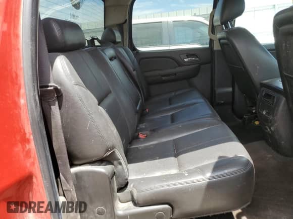2013 GMC Sierra 1500 SLT с VIN 3GTP2WE78DG170397, выставлен на аукционе Copart как лот 61364965 с пробегом 229 824 миль миль и Списание • Salvage title. История ставок и продаж доступна на DreamBid. Изображение 10.