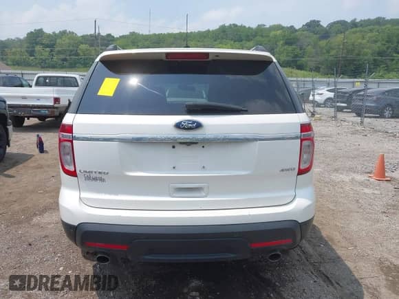2011 Ford Explorer Limited с VIN 1FMHK8F85BGA82578, выставлен на аукционе IAAI как лот 42888346 с пробегом 218 074 миль миль и . История ставок и продаж доступна на DreamBid. Изображение 17.