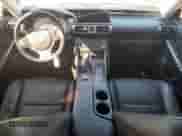 2016 Lexus IS 300/350 z VIN JTHCM1D28G5003324, wystawiony jako Copart lot #85688055 z przebiegiem 131 432 mil mil oraz Szkoda całkowita • Salvage title. Historia ofert i sprzedaży dostępna na DreamBid. Obrazek 8.