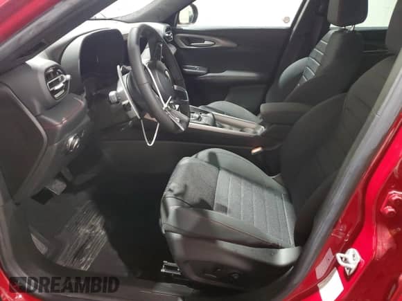 2024 Dodge Hornet R/T z VIN ZACPDFCW7R3A29564, wystawiony jako Copart lot #65808374 z przebiegiem 2 199 mil mil oraz Czysty tytuł • Clean title. Historia ofert i sprzedaży dostępna na DreamBid. Obrazek 7.