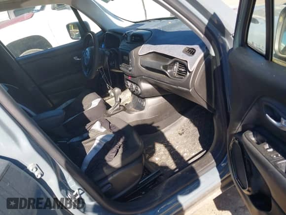 2017 Jeep Renegade Latitude z VIN ZACCJABB4HPG16935, wystawiony jako IAAI lot #41843666 z przebiegiem 37 835 mil mil oraz . Historia ofert i sprzedaży dostępna na DreamBid. Obrazek 5.