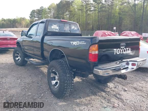 1997 Toyota Tacoma с VIN 4TAWN72N7VZ237385, выставлен на аукционе IAAI как лот 41882083 с пробегом 156 261 миль миль и . История ставок и продаж доступна на DreamBid. Изображение 3.