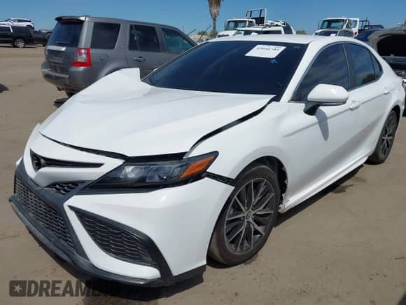 2023 Toyota Camry SE z VIN 4T1G11AK8PU756448, wystawiony jako IAAI lot #43051703 z przebiegiem 27 035 mil mil oraz . Historia ofert i sprzedaży dostępna na DreamBid. Obrazek 17.