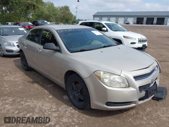 2010 Chevrolet Malibu 1FL z VIN 1G1ZA5E08AF290201, wystawiony jako IAAI lot #43296871 z przebiegiem 184 511 mil mil oraz . Historia ofert i sprzedaży dostępna na DreamBid. Obrazek 1.