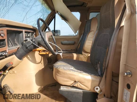 1984 Ford Econoline Cargo with VIN 1FMDE11F6EHA00696, listed as a Copart auction lot 42339305 with 40,518 mi miles and Salvage title. Bid and sale history available at DreamBid. Image 7.