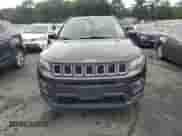 2019 Jeep Compass Latitude с VIN 3C4NJDBB5KT742294, выставлен на аукционе Copart как лот 66350475 с пробегом 83 848 миль миль и Списание • Salvage title. История ставок и продаж доступна на DreamBid. Изображение 5.