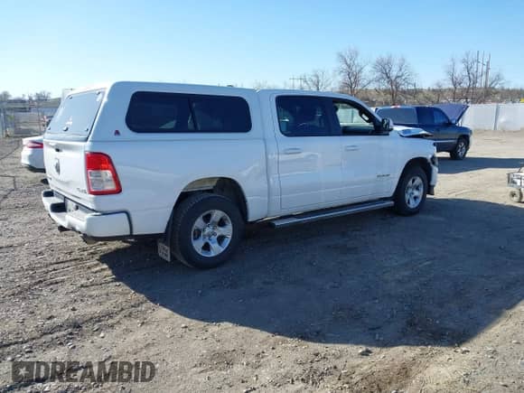 2024 Ram 1500 Big Horn z VIN 1C6SRFFT2RN119324, wystawiony jako IAAI lot #42025347 z przebiegiem 54 131 mil mil oraz . Historia ofert i sprzedaży dostępna na DreamBid. Obrazek 4.