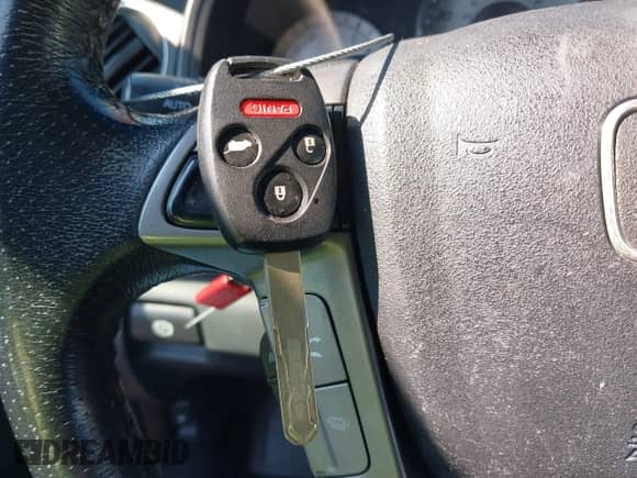 2012 Honda Pilot Touring with VIN 5FNYF3H98CB040614, listed as a IAAI auction lot 43332190 with 158,888 mi miles and . Bid and sale history available at DreamBid. Image 11.