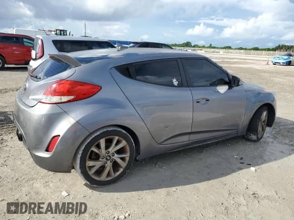 2016 Hyundai Veloster with VIN KMHTC6AD2GU277675, listed as a Copart auction lot 82132115 with 136,768 mi miles and Clean title. Bid and sale history available at DreamBid. Image 3.